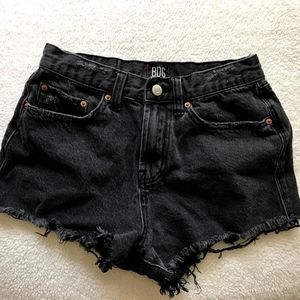 BDG Girlfriend High-Rise Denim Short – Black